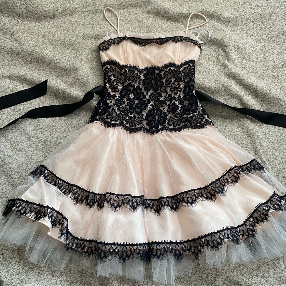 Jessica McClintock baby pink and black lace babydoll dress